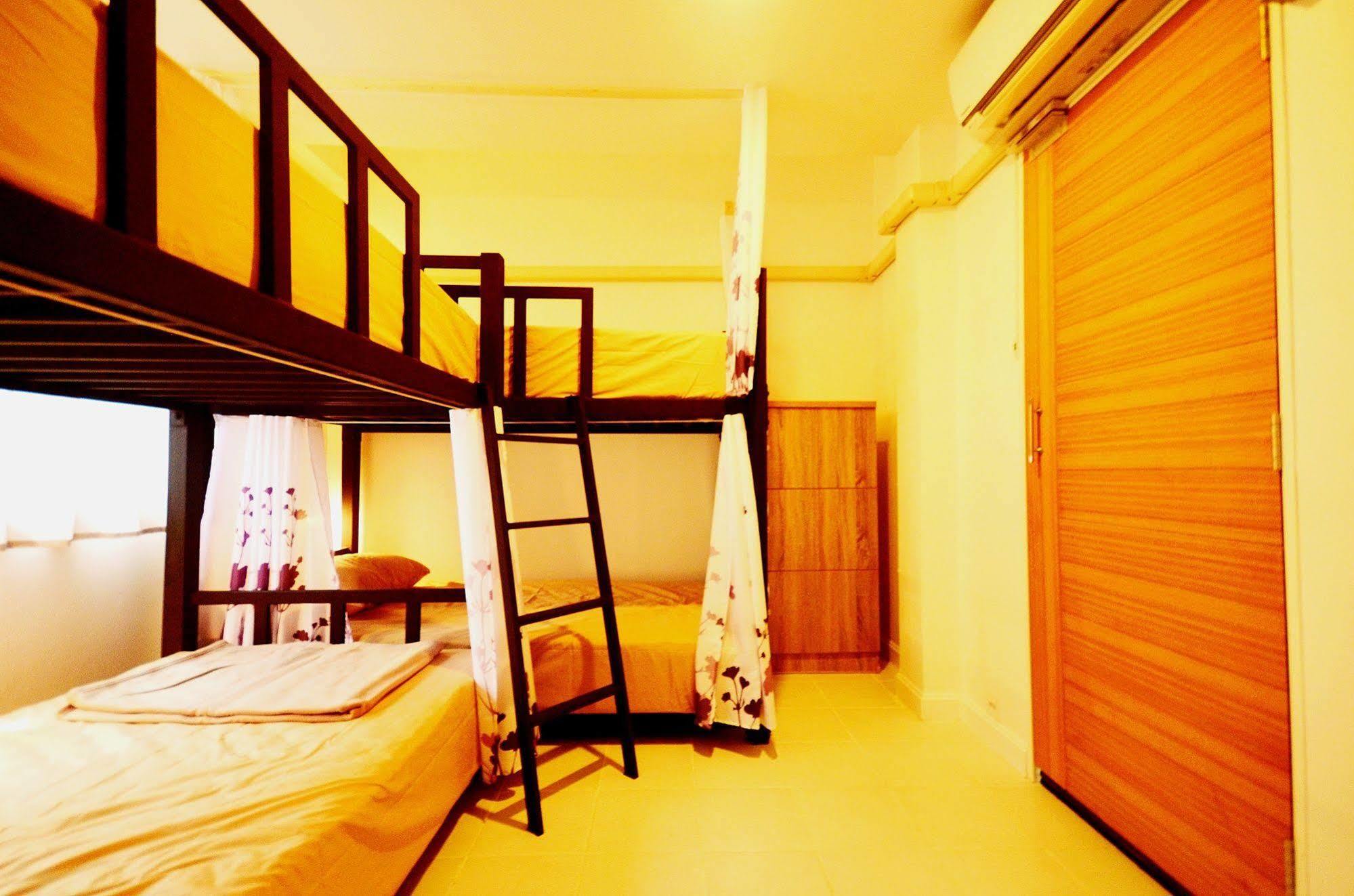 Early Bird Hostel Ayutthaya Eksteriør bilde